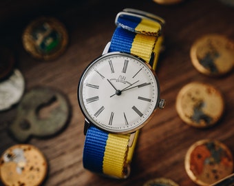 Vintage wrist watch "Luch" Ukraine edition. Montre vintage, Mens vintage watch, Minimalist watch, Mechanical watch. Gift for him.