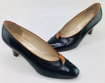 Roger Vivier Paris Leather Pumps / Heels - Black with Brown Trim and Twist Detail - Vintage - Soft, Supple and Buttery - Excellent Condition