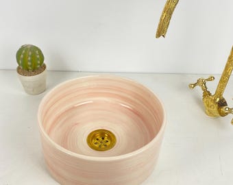 手作りのピンクのセラミックベッセルシンク：高級バスルーム洗面台