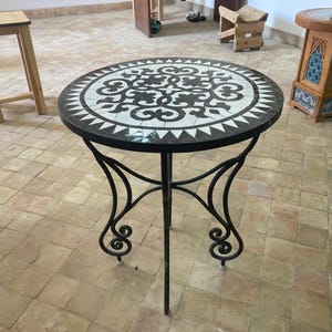 UNIQUE MOSAIC TABLE, Luxury Custome Made Floral Moroccan Mosaic Table, Handmade Round Patio Table, Outdoor Garden Table, Decor Mosaic Table.