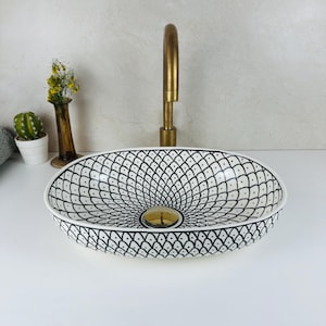 Lavabo de cerámica ovalado - Lavabo único para interiores rústicos - Lavabo de vasija elegante y artesanal - Un lavabo llamativo para un diseño de baño refinado