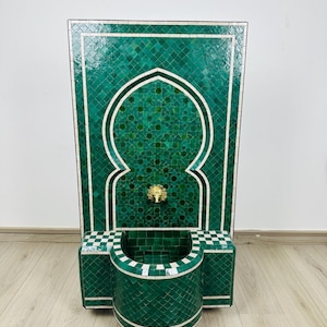 Emerald Zellige Fountain - Classic Moroccan Arch - Minimalist Green Garden Decor - Wall Water fountain for outdoor and Indoor