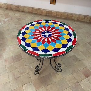 Multicolours Mosaic Table - Custom Table colors - Handmade Moroccan Patio Table - Round Outdoor Coffee Table - Balcony Table