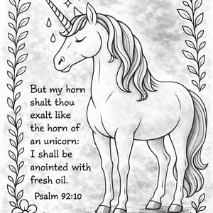 Puede incluir: Ilustración en blanco y negro de un unicornio con una larga melena y un cuerno. La imagen incluye texto del Salmo 92:10, enmarcado por un borde floral. El unicornio es el tema principal.