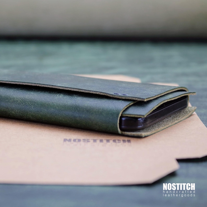 Premium Green leather phone cover case for Z Fold 8. Free sipping from Europe