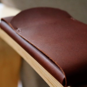 Custodia in pelle di alta qualità incisa per Galaxy S25 Ultra / Custodia in pelle di lusso per telefono Z Fold 6 - Made in EU