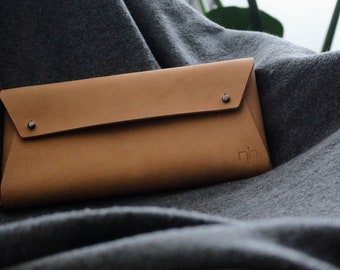 Bolso clutch de cuero para Mujer / Clutch minimalista de cuero italiano natural / Bolso de cuero hecho a mano