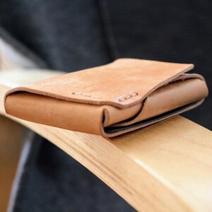 Monogramed leather wallet> made by hand in Europe from high quality Italian leather