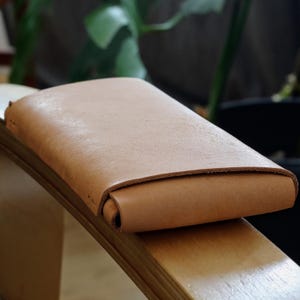 Leather iPhone 17/16/15 Pro Max Wallet Case: Handmade Italian Leather Sleeve