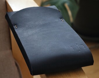 Italian Leather iPhone 17 Pro Max Case | Handmade Minimalist Sleeve