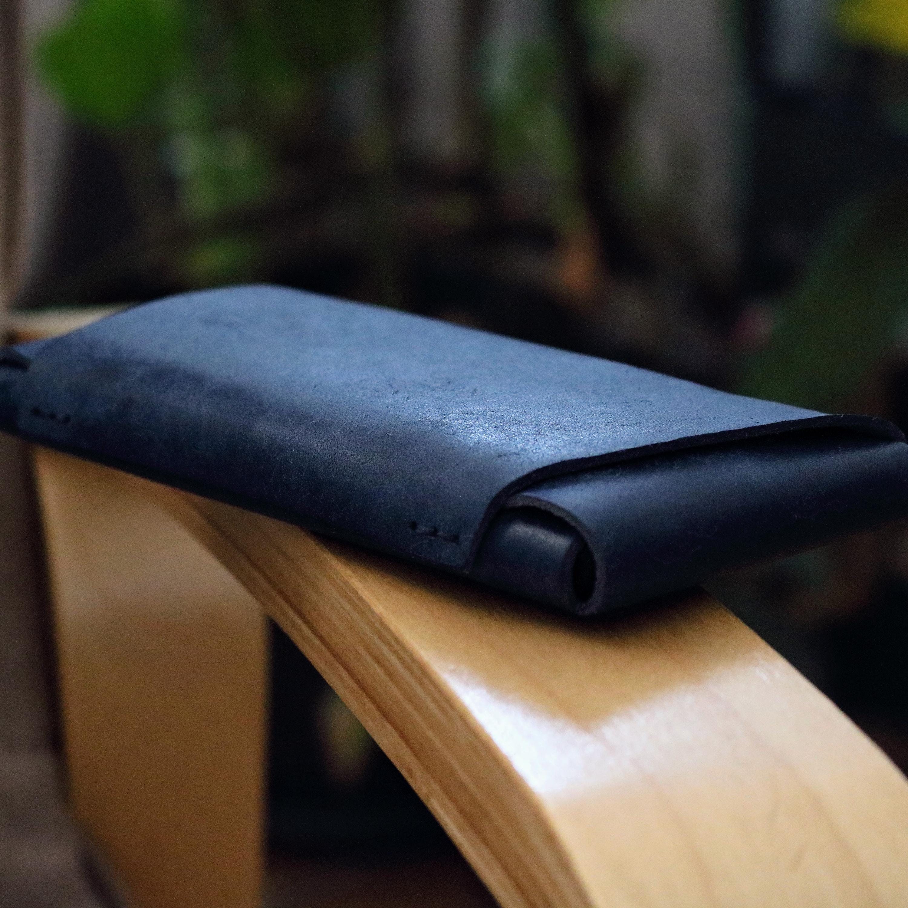 Étui en cuir gravé avec portefeuille pour Samsung Galaxy Z Fold 7 | Étui portefeuille en cuir ultra élégant pour Galaxy S25