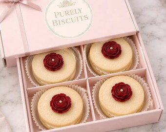 Biscuits sandwich sablés à la rose rouge, biscuits élégants pour le goûter, boîte-cadeau de biscuits floraux de luxe, biscuits gastronomiques au beurre de vanille