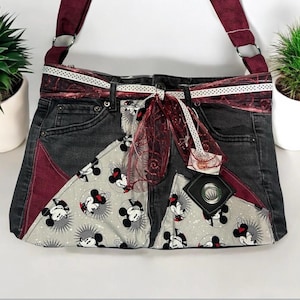 New**Mickey & Minnie Mouse Jean Purse