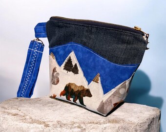 New**Wildlife Mountain Jean Clutch/Cosmetic Bag
