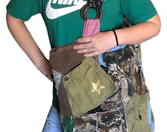 OVER a DOZEN POCKETS Xl Distressed Camo Tote Bag