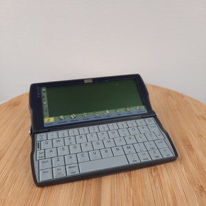 Psion revo パーソナルデジタルオーガナイザー