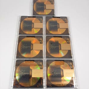 Lot van 7 Sony Premium Minidiscs gebruikt Shock absorbing met hardcase sleeves