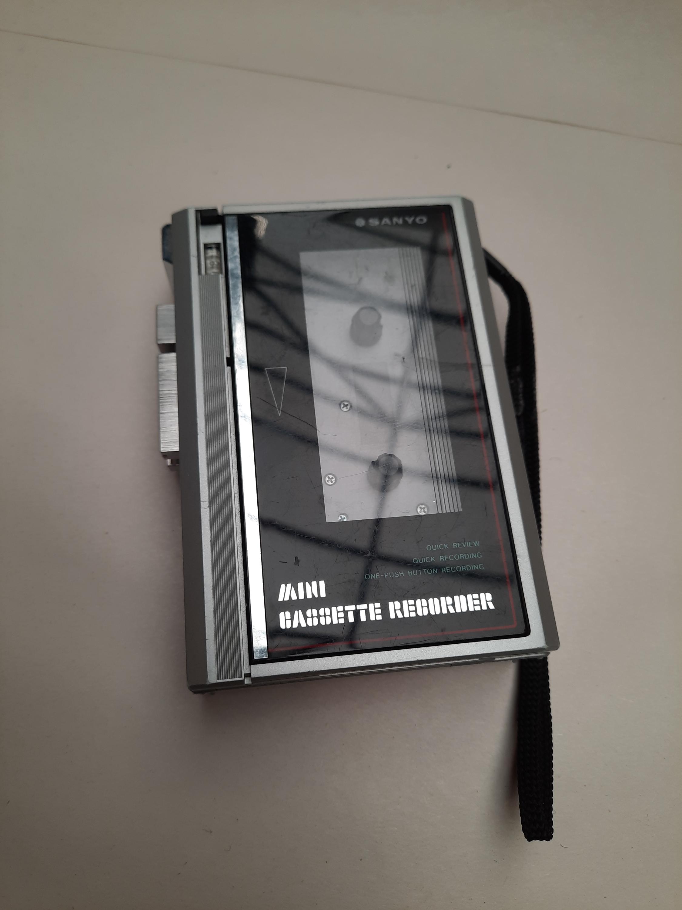 Vintage Sanyo M1112 Walkman – Retro Cassetteplezier - Etsy