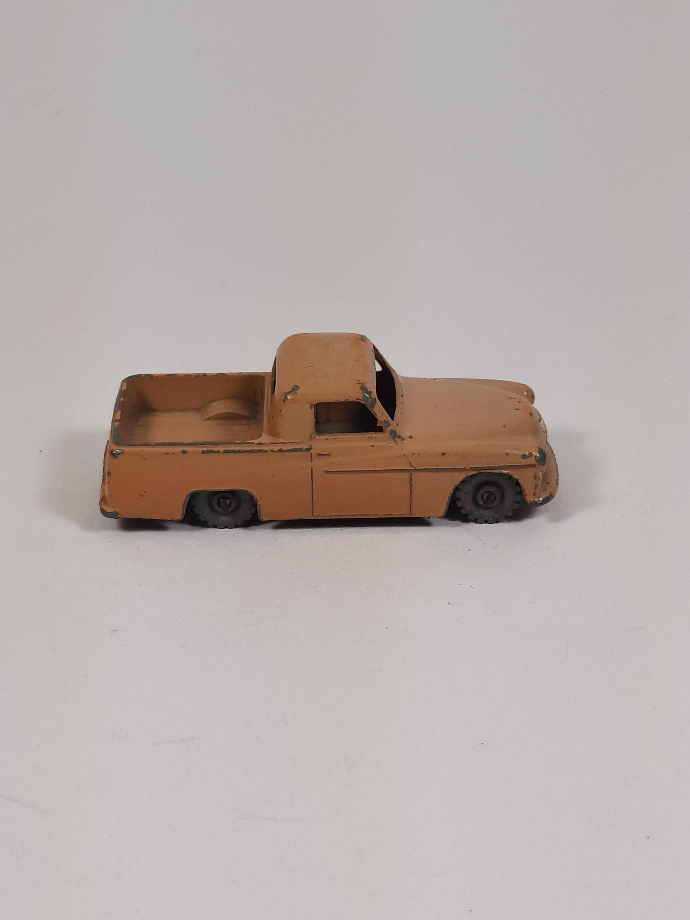 Buy Matchbox 50a Commer Pick up GPW - Geen Doos Online in India - Etsy