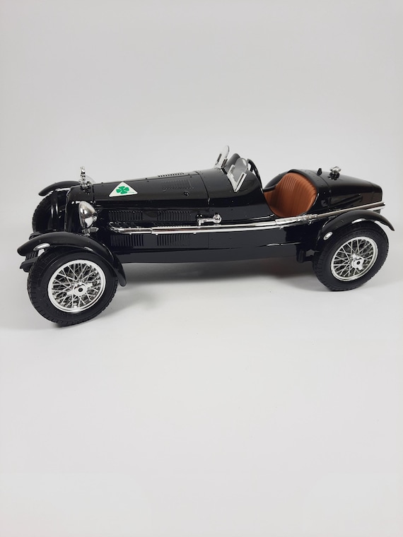 Alfa Romeo 8C 2300 Monza 1/18 Bburago - Etsy