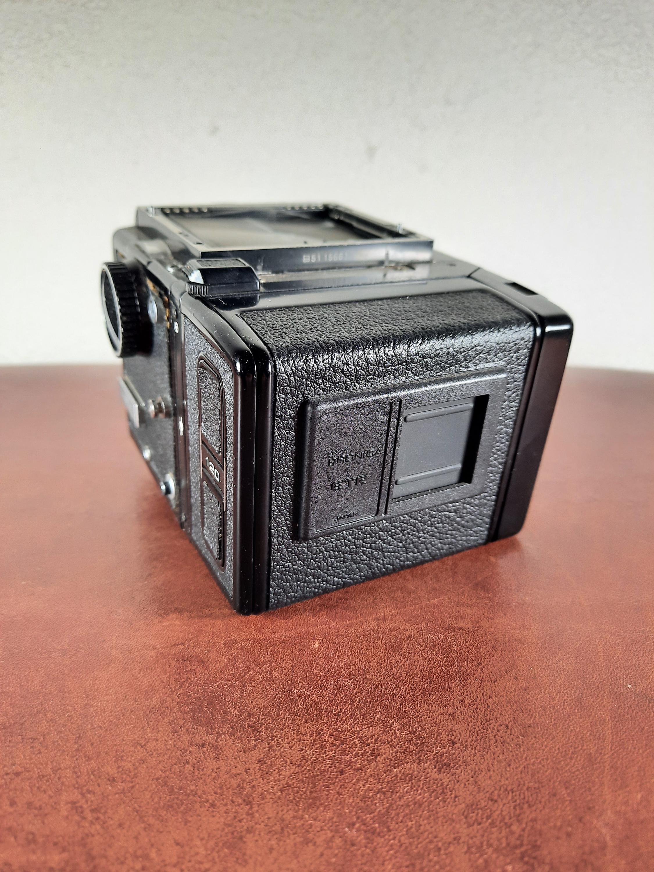 Zenza Bronica ETR Camera Body En Film Magazine - Etsy