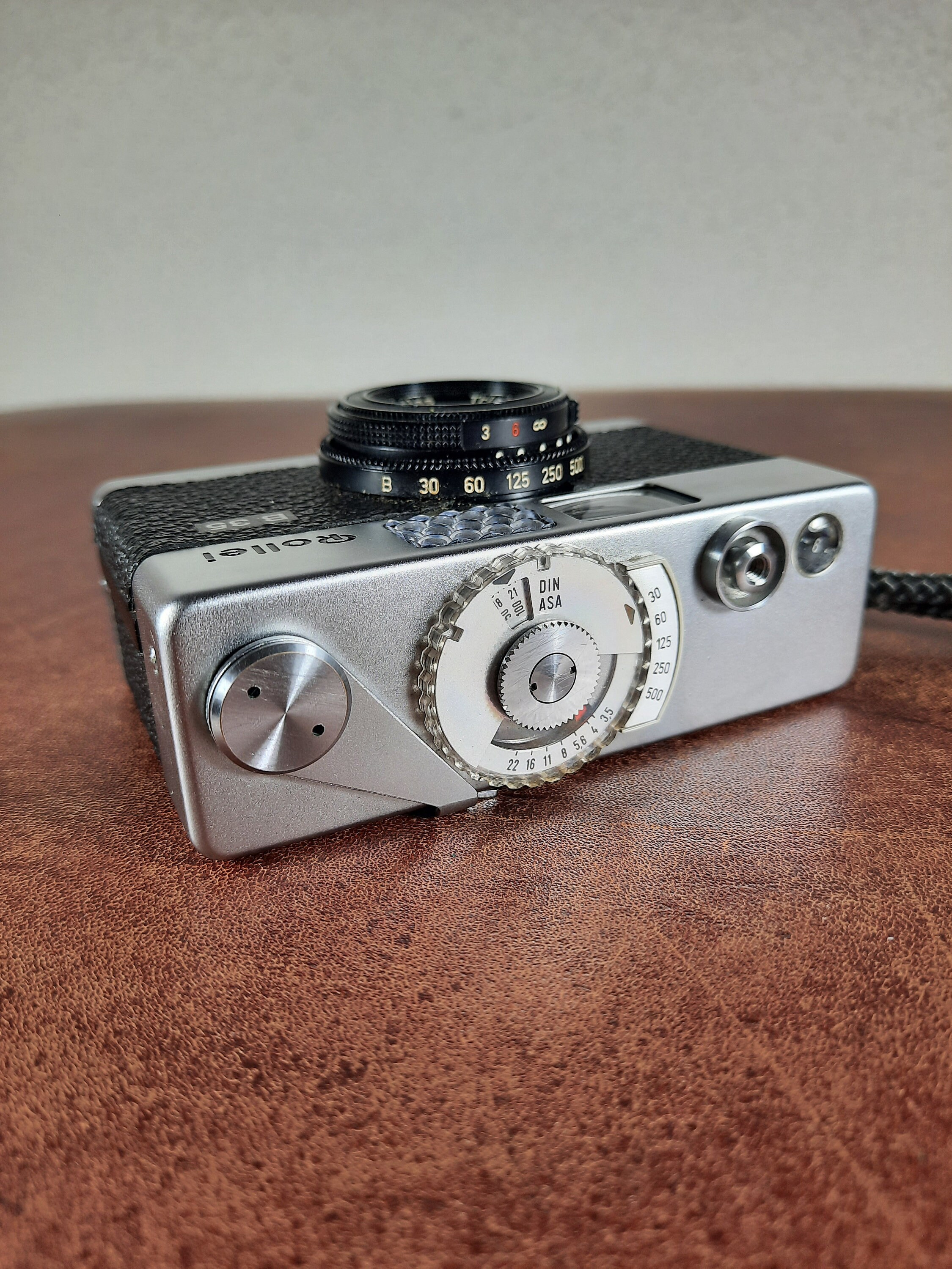Rollei B35 Zilver: Klassieke Analoge Camera Met Tijdloze Kwaliteit