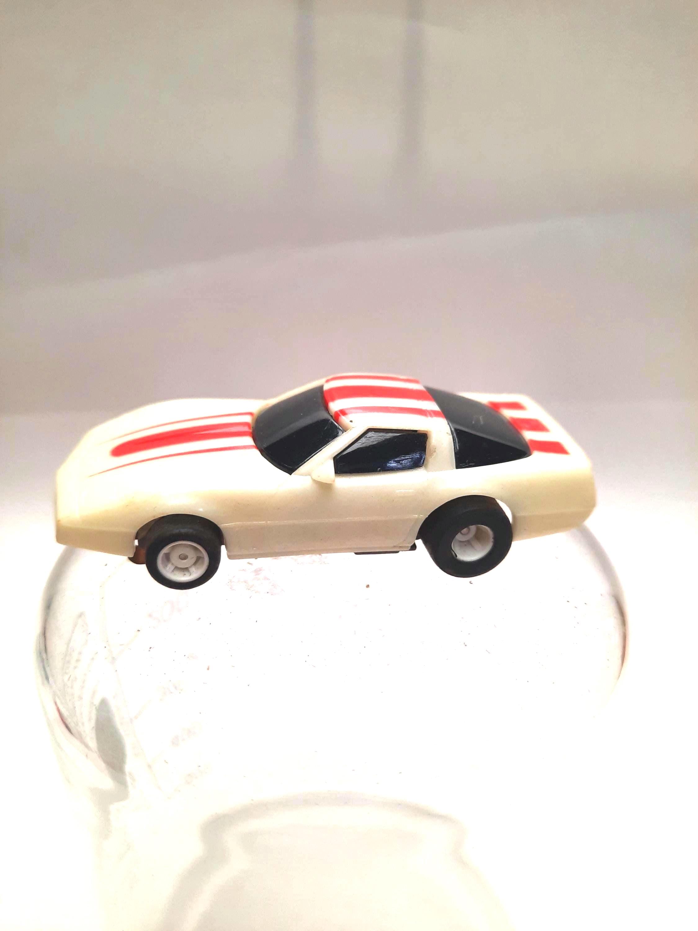 Vintage TYCO Slotcar Chevrolet Corvette in Night Glow in the Dark