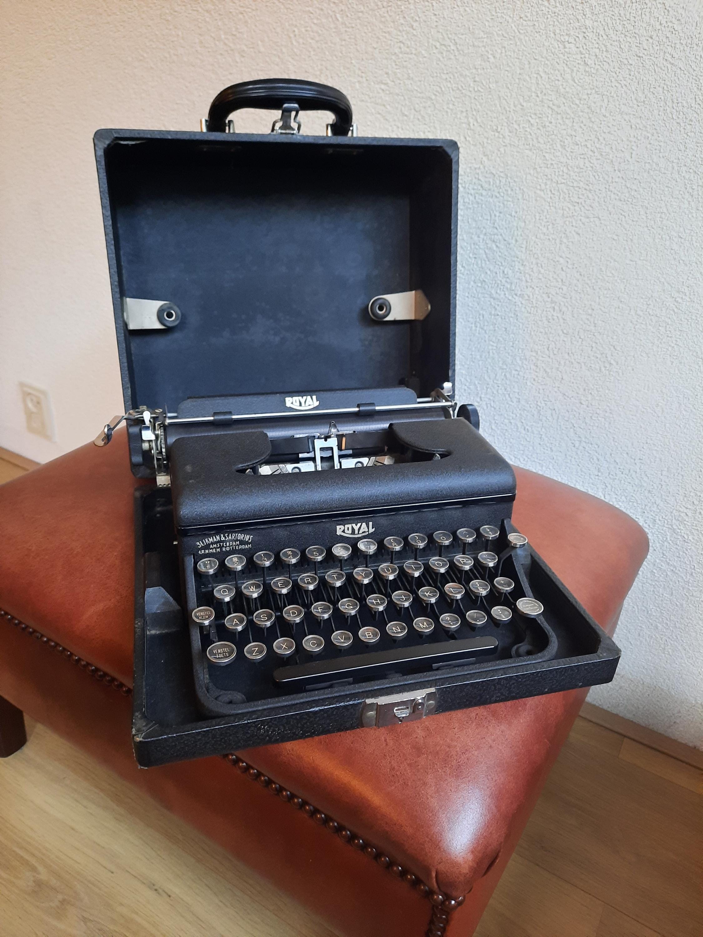 Royal aristocrat typewriter - Etsy 日本