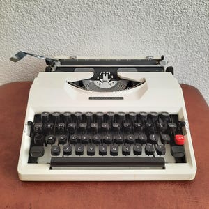 Macchina da scrivere vintage Torpedo 10/40 Duitsland circa 1950 QWERTY