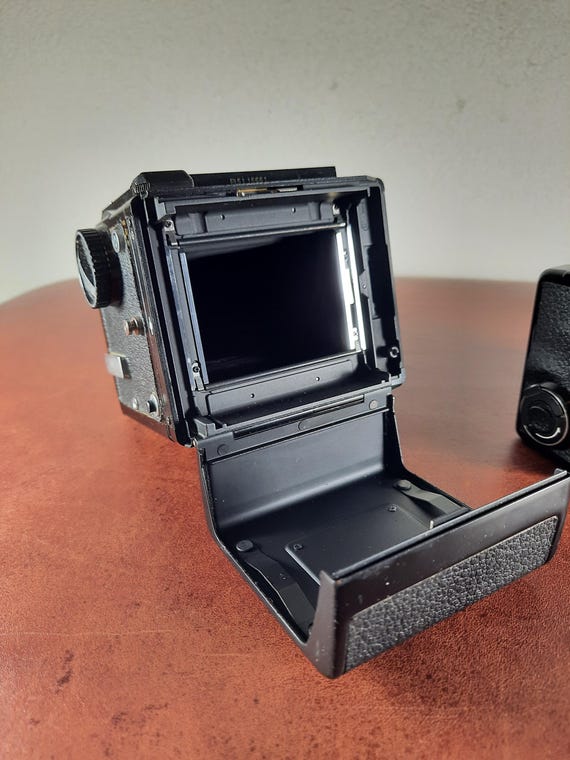 Zenza Bronica ETR Camera Body En Film Magazine - Etsy