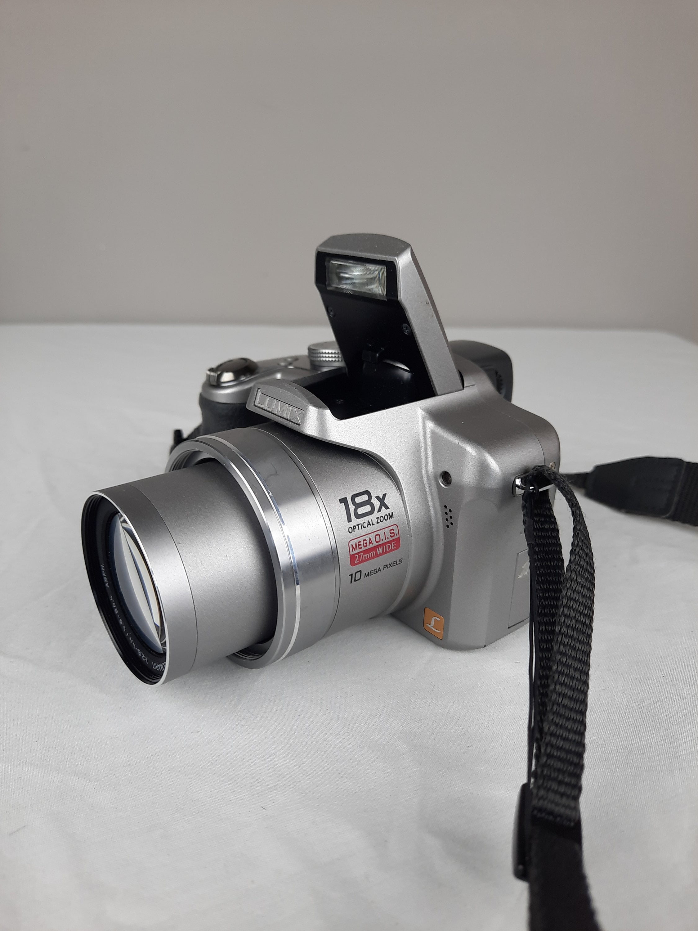 Panasonic Lumix FZ28 Silver Digitale Camera Inclusief Alle