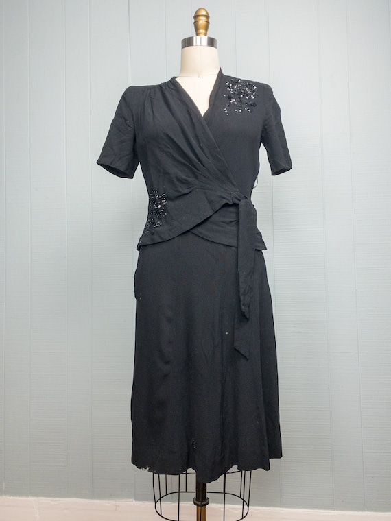 40's Wounded Wrap Dress with Rose Sequin - image 1