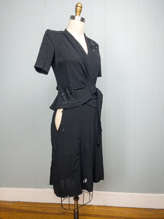 40's Wounded Wrap Dress with Rose Sequin - image 7