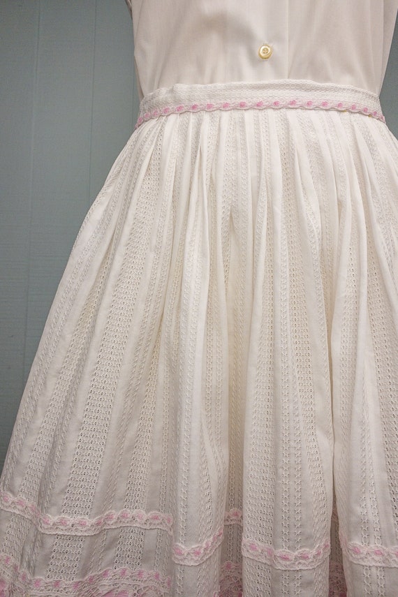 50s 60s White & Pink Eyelet Skirt | 23" - image 5