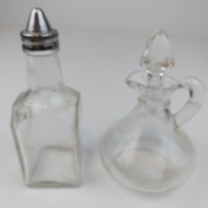 Glass Vinegaratte Set - Oil Container Has a Glass Stopper & the Vinegar has a Stainless Top
