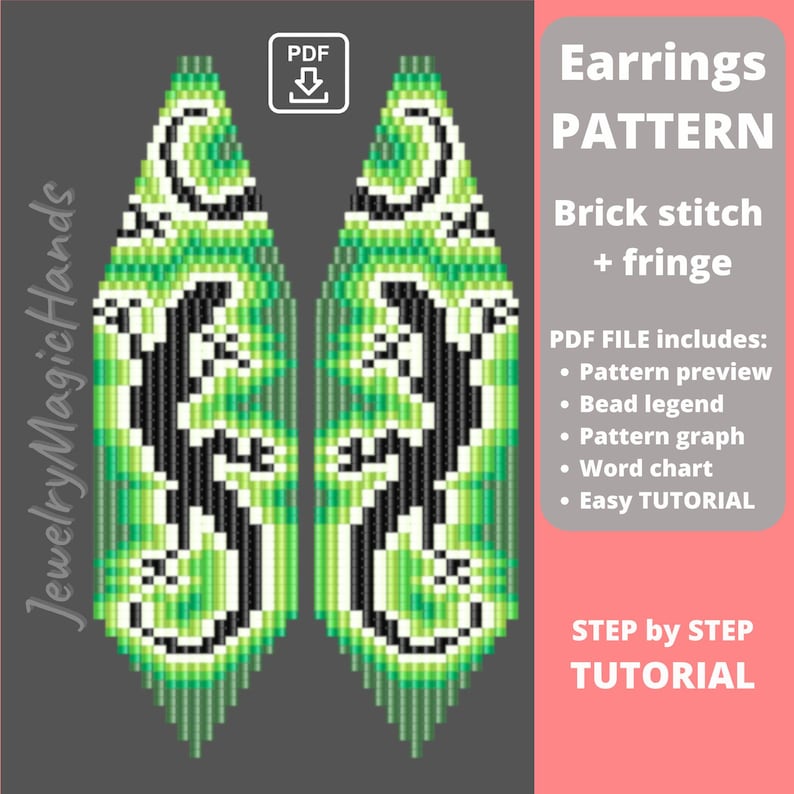 K&ouml;nnte beinhalten: Ein digitales PDF-Ohrringmuster mit einem Ziegelstich-Design und Fransen. Das Muster enth&auml;lt eine Musteransicht, eine Perlenlegende, eine Mustergrafik, eine Worttabelle und ein einfaches Tutorial. Die Ohrringe haben ein gr&uuml;nes, schwarzes und wei&szlig;es Eidechsen-Design.