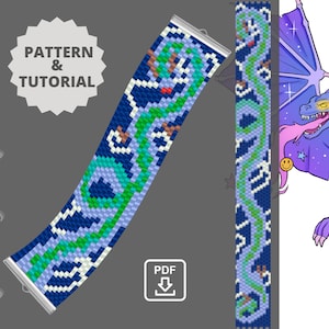Może przedstawiać: Wzór bransoletki z koralików w kolorze niebieskim, zielonym i białym. Wzór jest pokazany na bransoletce i zbliżeniu wzoru. Tekst "PATTERN & TUTORIAL" znajduje się w kółku nad bransoletką. Tekst "PDF" znajduje się w ikonie pobierania pod bransoletką.