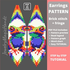 Puede incluir: Un patrón digital para pendientes de cuentas. El diseño presenta dos figuras simétricas, coloridas, con forma de rana, con ojos rojos y una franja de arcoíris. El texto dice "Earrings PATTERN" y "Brick stitch + fringe".