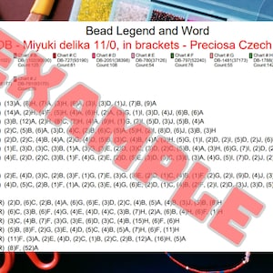 K&ouml;nnte beinhalten: Eine detaillierte Tabelle f&uuml;r die Perlenarbeit, mit einem Abschnitt "Perlenlegende und Wort" mit Reihen von Buchstaben- und Zahlenkombinationen. Enth&auml;lt farbcodierte Diagramme f&uuml;r Miyuki Delica 11/0 und Preciosa Czech 11/0 Perlen.