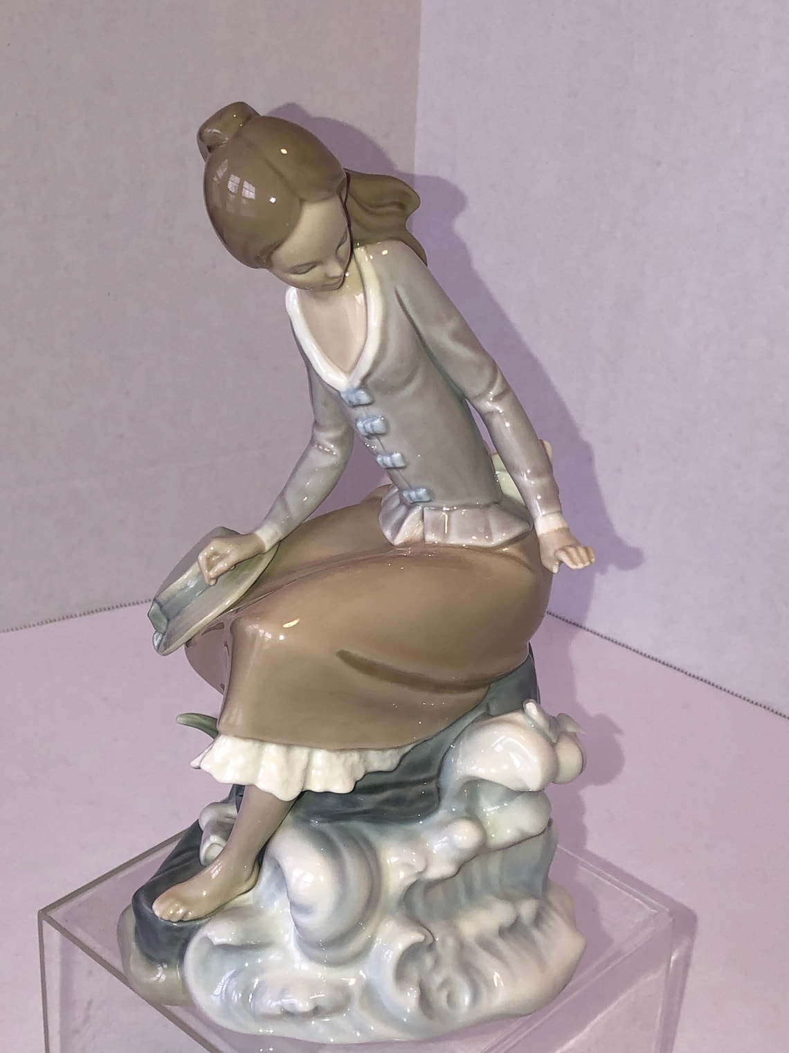 Vintage Lladro Figurine Girl At Seaside Rare Find Retired Etsy