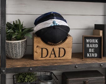 Wooden Hat Holder, Wood Hat Box, Baseball Hat Holder, Hat Organizer, Cap Stand, Personalized Hat Holder, Father's Day Gifts, Gift for Dad