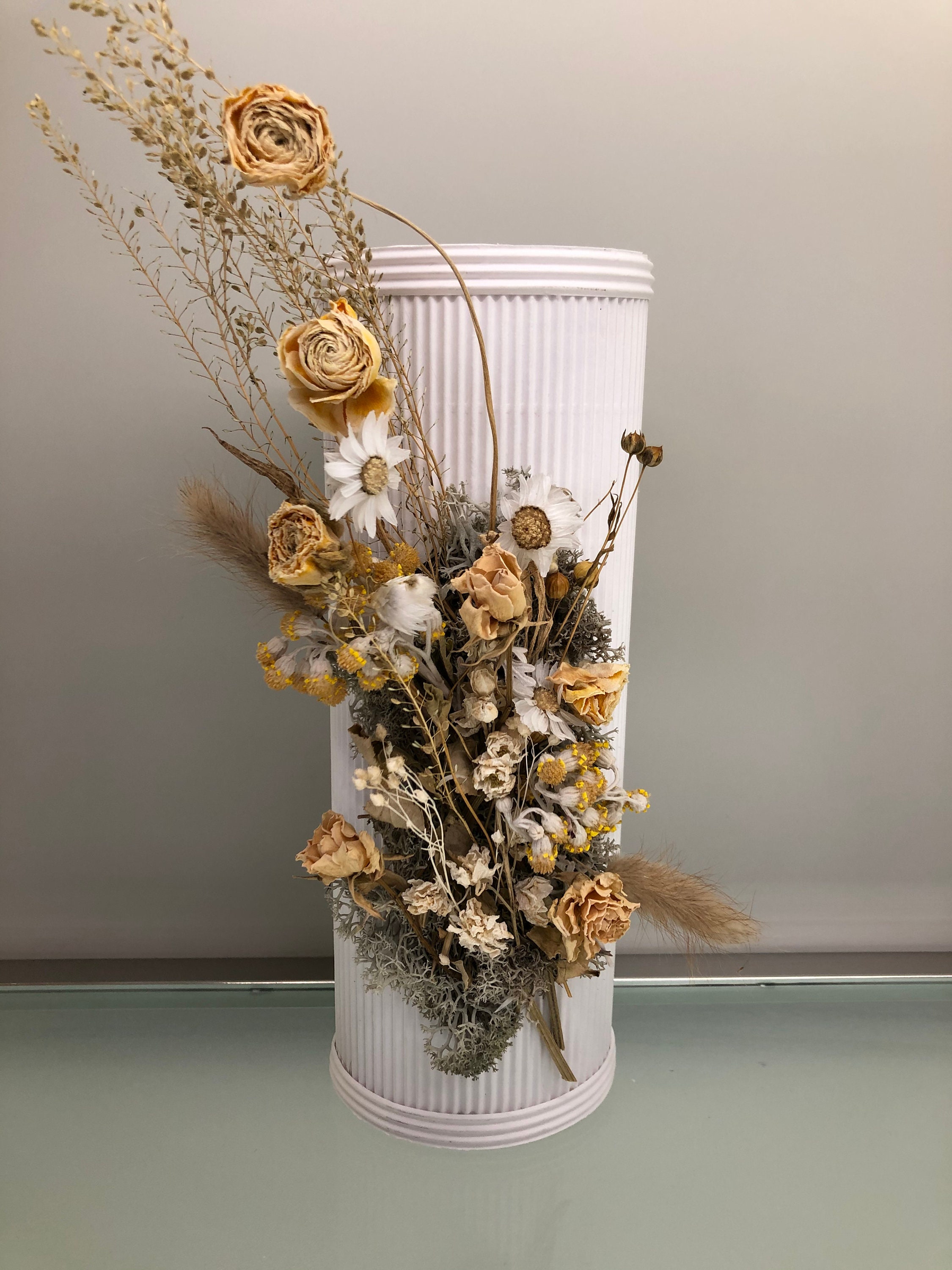 Colonne de Fleurs Séchées et Stabilisées - Modèle Blanc