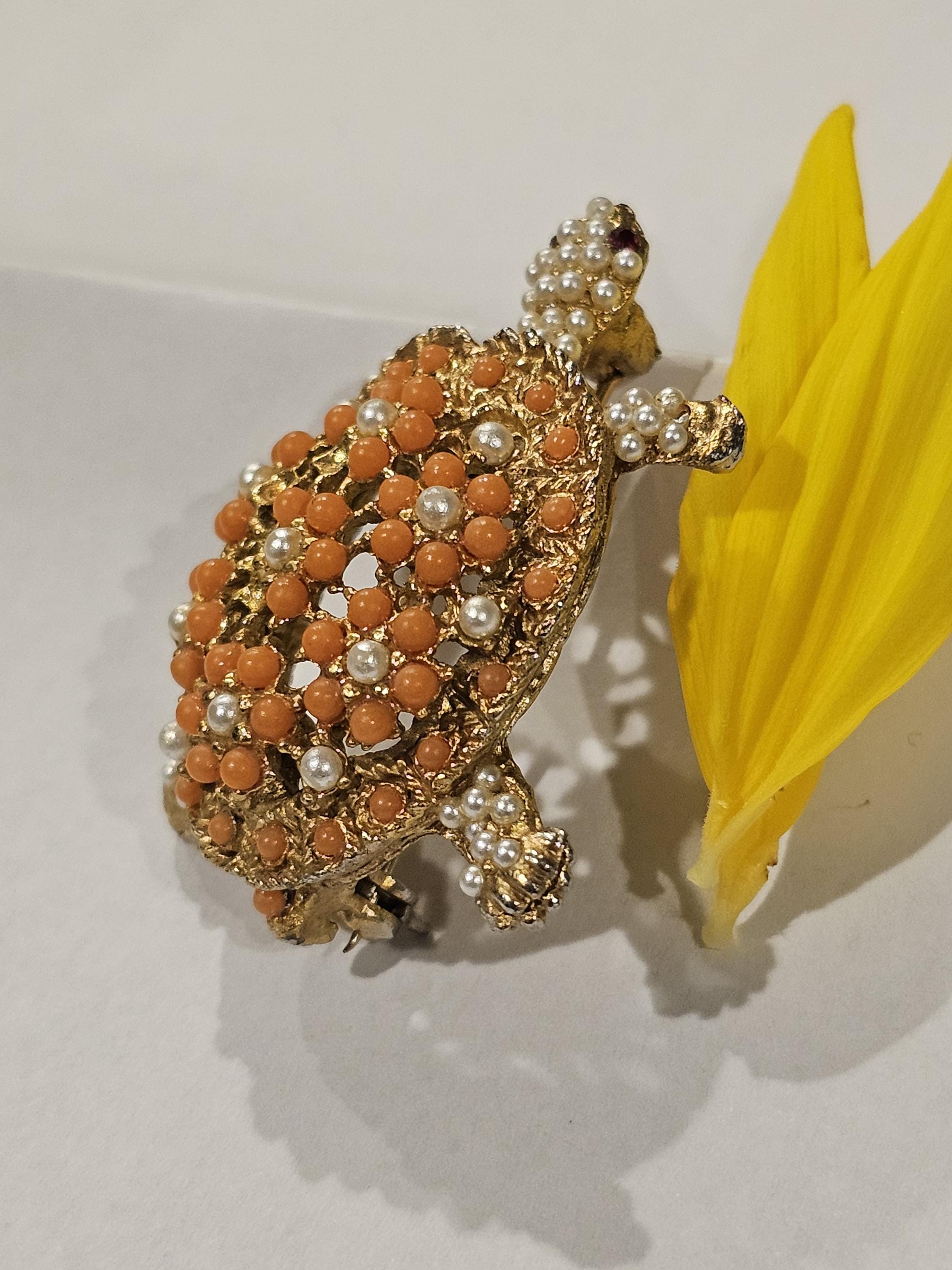 Ciner Brooch - Etsy
