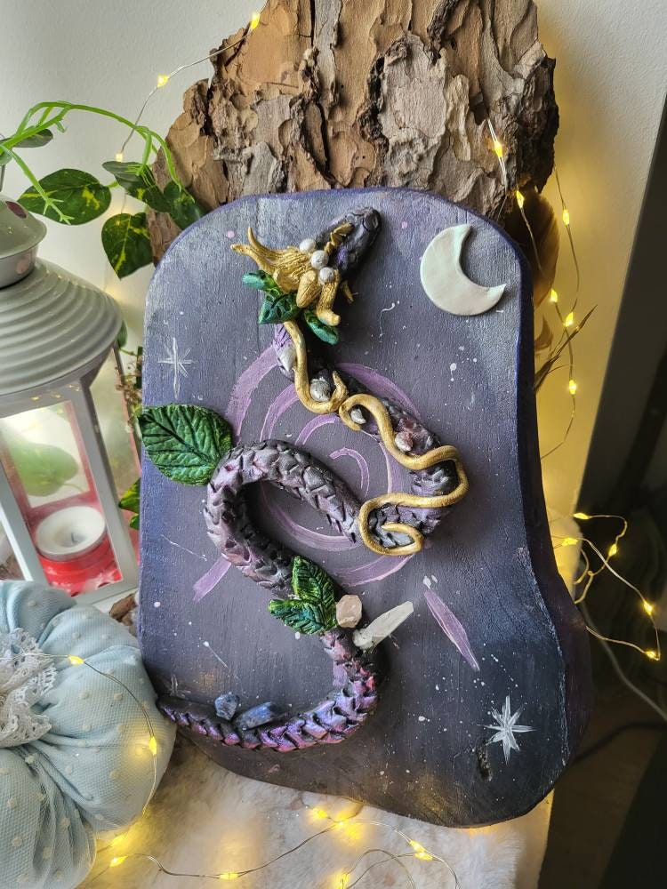 Peinture et Argile Serpent de La Connaissance