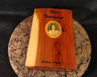 Vintage Wood New Testament Souvenir Box Portland, Oregon - Hinged Lid - Bible Box - Cedar