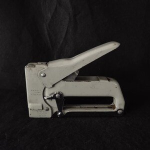 Vintage Gray Swingline #101 Tacker Stapler - 1950s-1960s Vintage Office Supplies - Vintage Stapler - Desk - Teacher - Tack Stapler