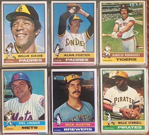 Vintage 1976 Topps Baseball Cards. Lot of 132 Cards. Cards 