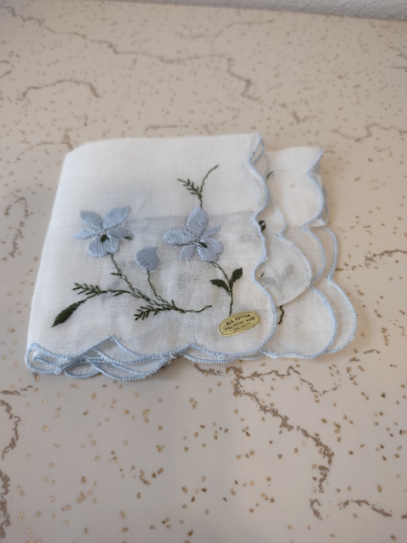 1950s NOS Blue Floral Handkerchief with Foil Stic… - image 1