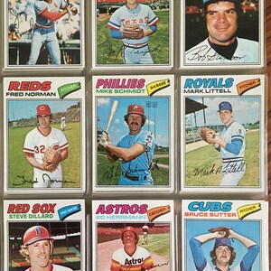 Vintage 1977 Topps baseball cards.  Lot of 132 cards.  Cards #133-#264 Good - excellent condition.  Hall of Famers Original Owner -