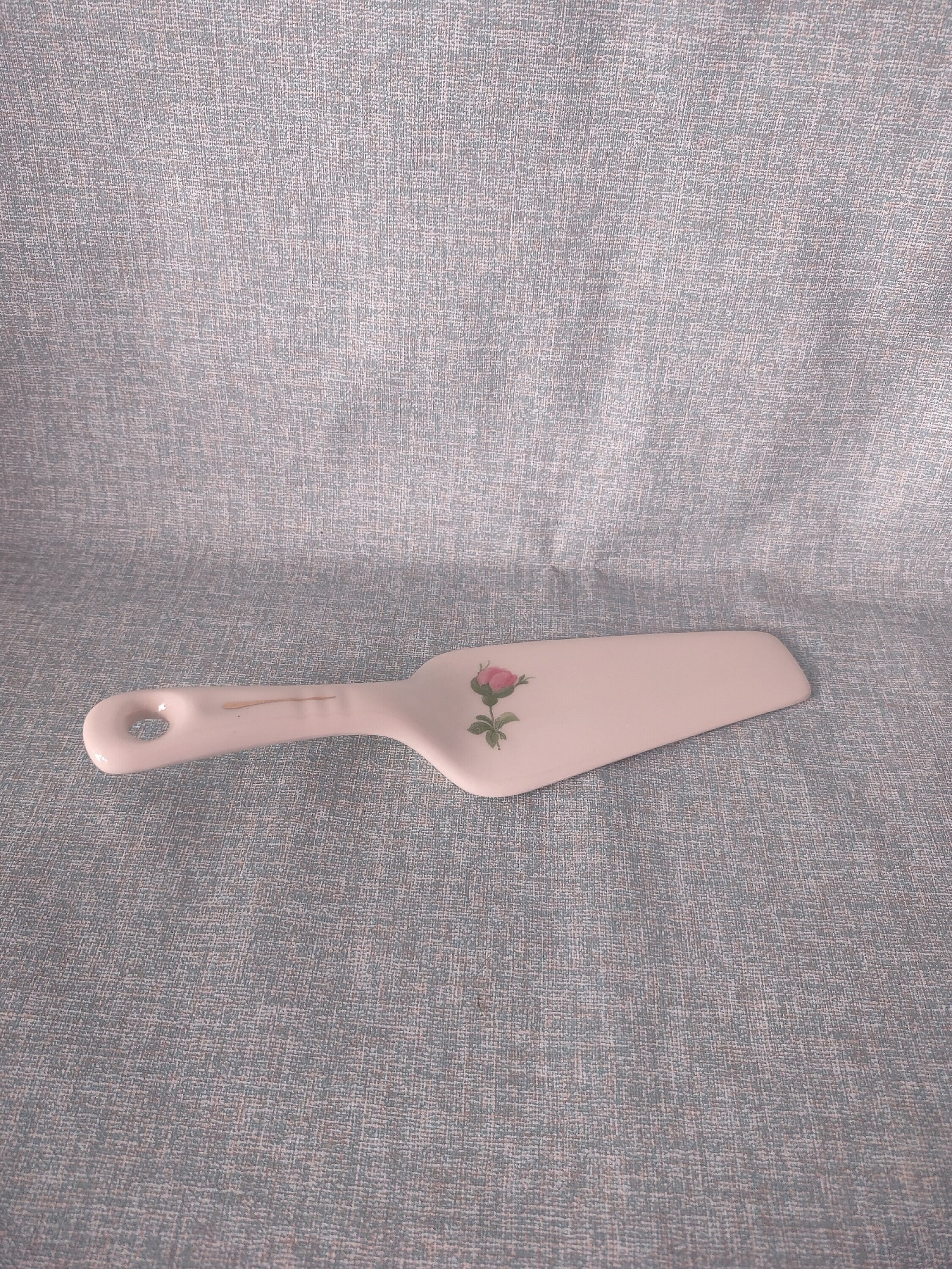 Beautiful Ceramic Cake and Pie Server with Gold Accent and Rose - Franciscan Desert Rose